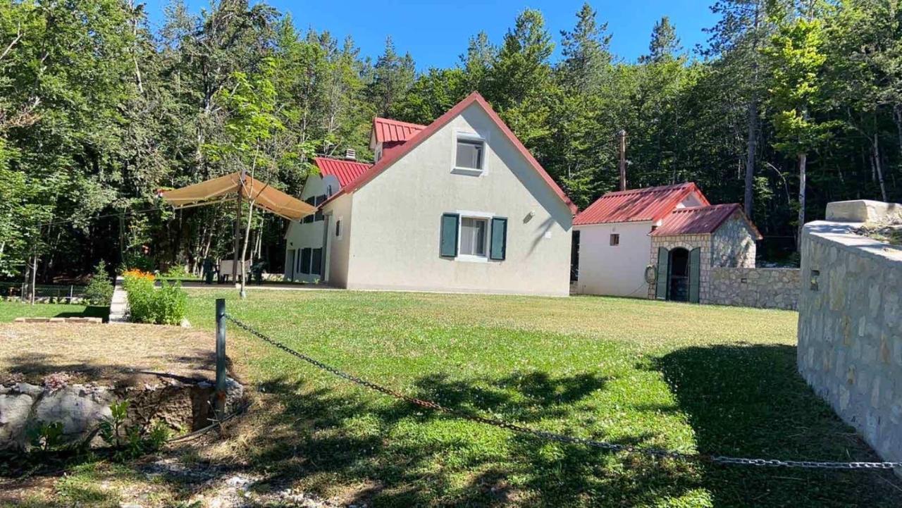 Mountain House Ivanova Korita سيتينيي المظهر الخارجي الصورة